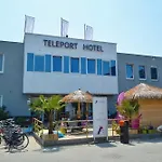 Teleport - Free Parking