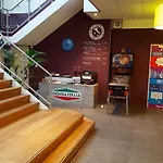 Teleport - Free Parking Hotel