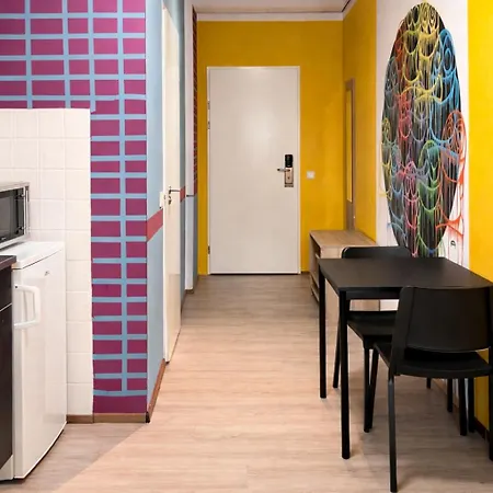 ホテル Teleport - Free Parking 3*