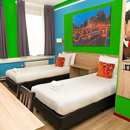 Teleport - Free Parking Hotel Amsterdam