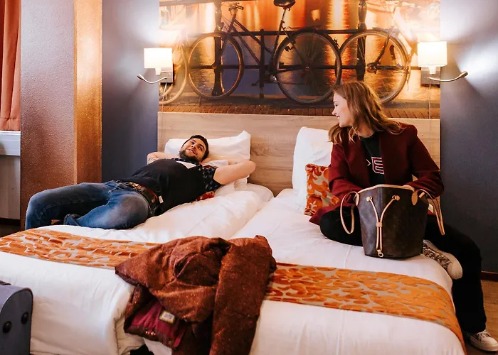 Отель Teleport - Free Parking Амстердам