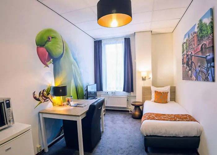 Отель Teleport - Free Parking Амстердам