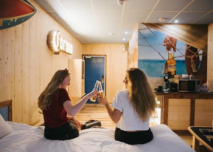 Отель Teleport - Free Parking