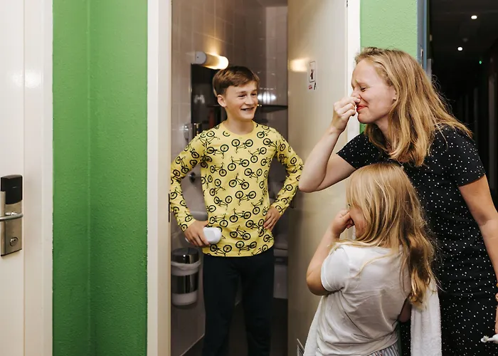 Teleport - Free Parking Отель Амстердам