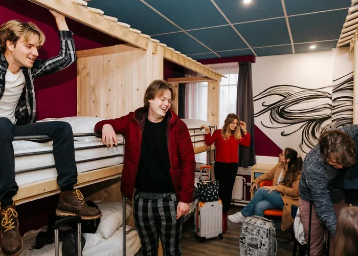 Teleport - Free Parking Отель 3*