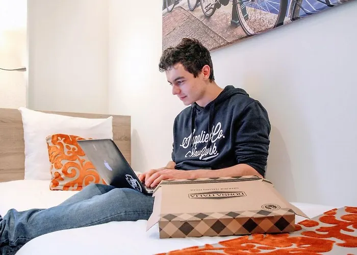 Teleport - Free Parking 3* Амстердам