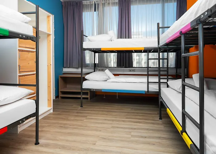 Отель Teleport - Free Parking Амстердам