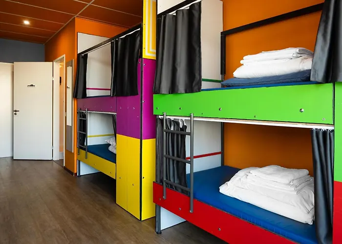 Отель Teleport - Free Parking Амстердам