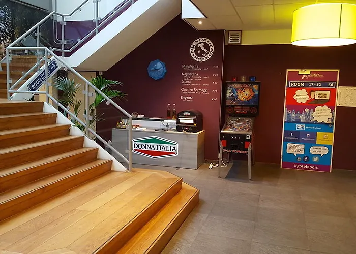 Teleport - Free Parking Отель