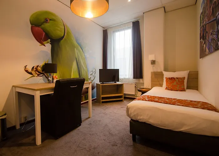 Отель Teleport - Free Parking Амстердам