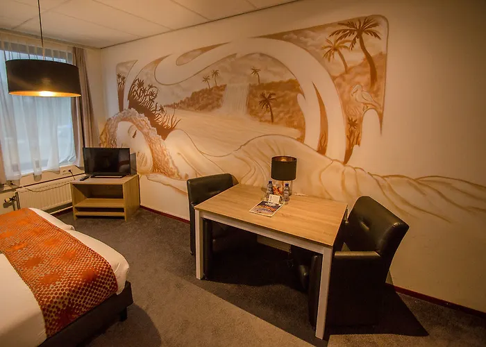 Отель Teleport - Free Parking Амстердам