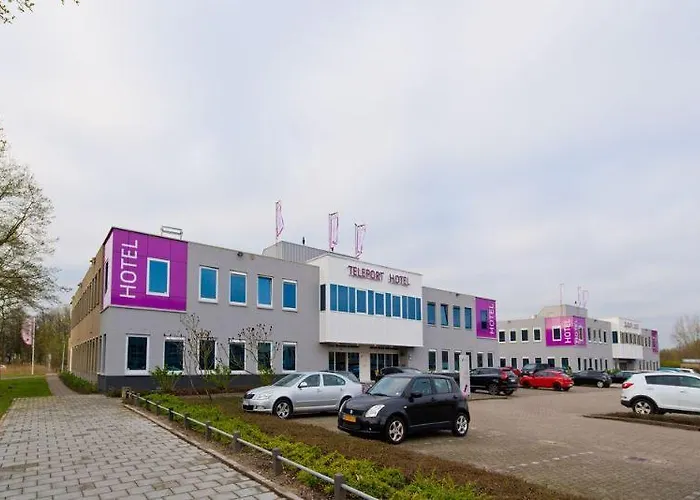 Отель Teleport - Free Parking 3*