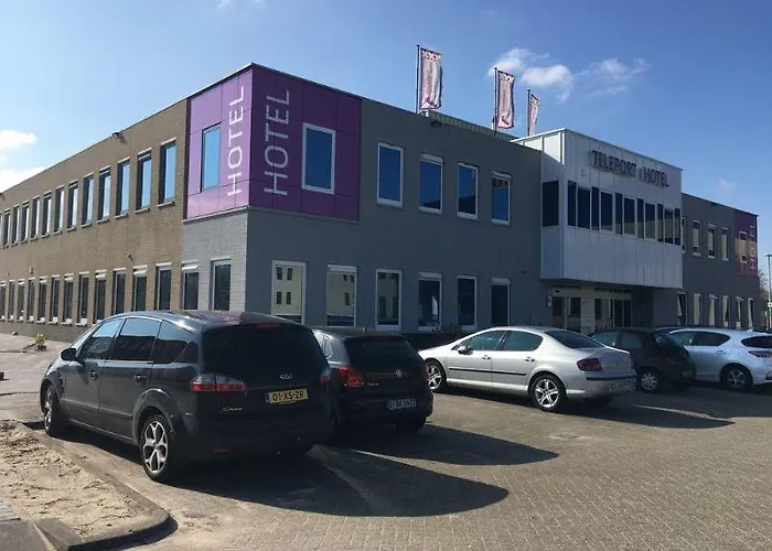 Отель Teleport - Free Parking 3*